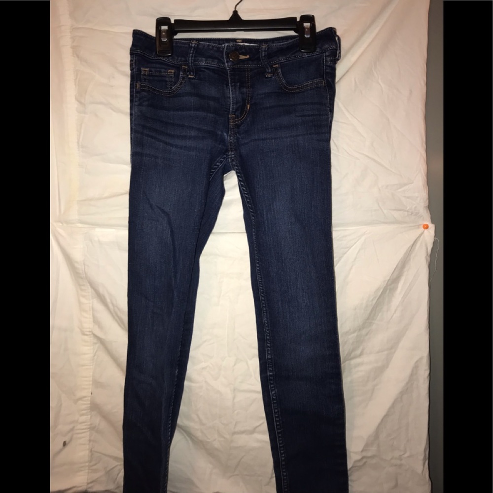 Dark wash Low Rise skinny jeans